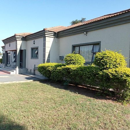 The Classic House B&B Manzini Bagian luar foto